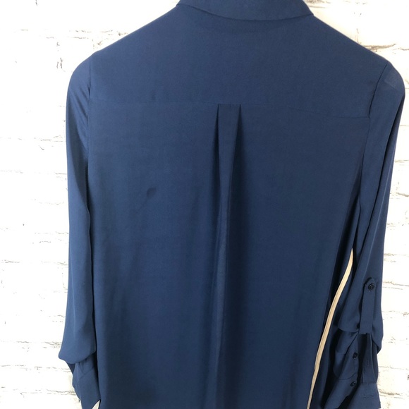 Medium sheer button down top - Picture 5 of 6